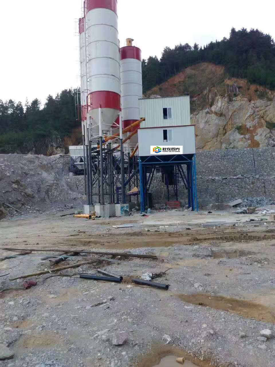 https://images.tongzsf.com/tong/truck_machine/20210126/1600fb57b374ce.jpg