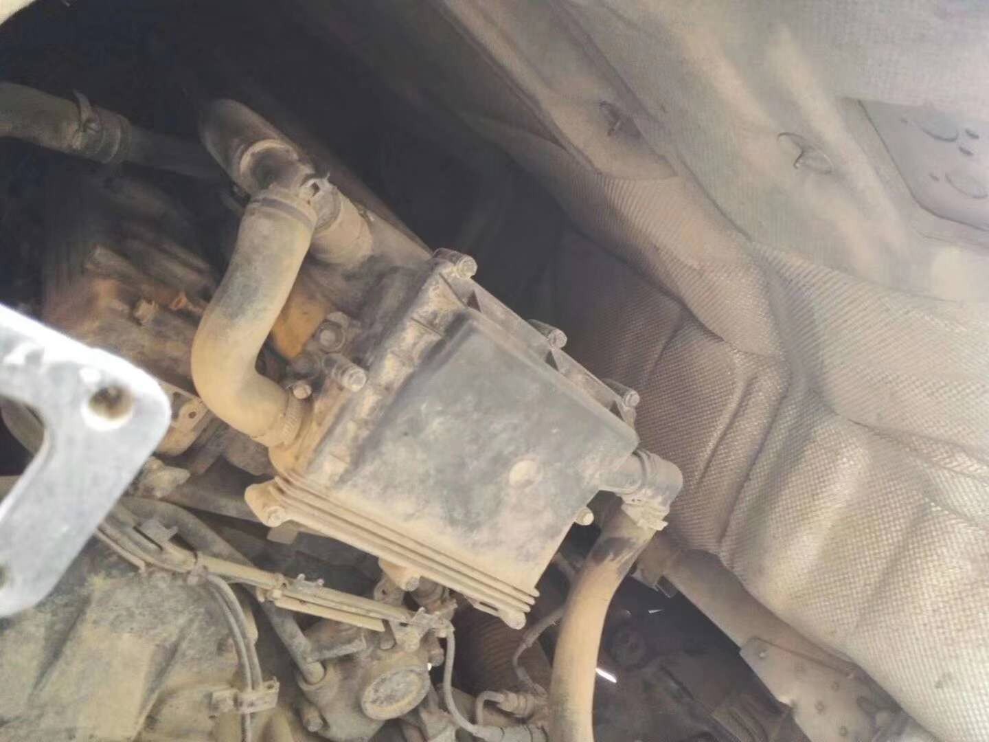 https://images.tongzsf.com/tong/truck_machine/20210126/1600fb6a7e748b.jpg