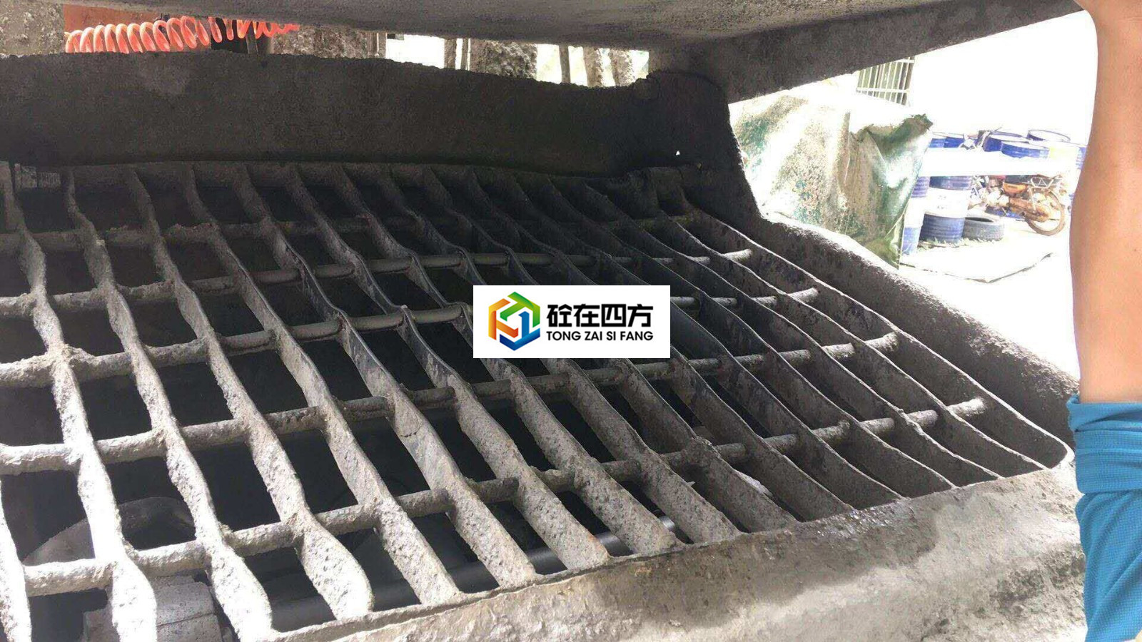 https://images.tongzsf.com/tong/truck_machine/20210126/1600fbe882caf6.jpg