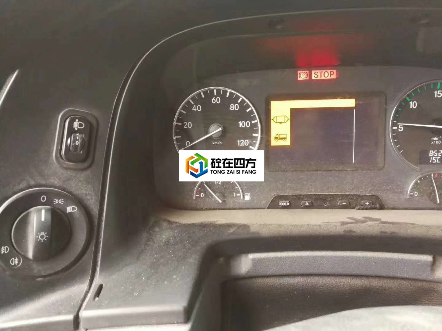 https://images.tongzsf.com/tong/truck_machine/20210126/1600fbe9044bcf.jpg