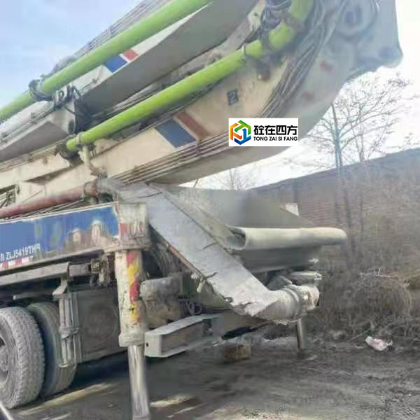 https://images.tongzsf.com/tong/truck_machine/20210126/1600fccd01dba8.jpg