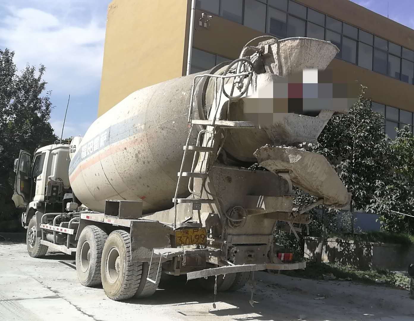 https://images.tongzsf.com/tong/truck_machine/20210127/16010f022c75bf.jpg
