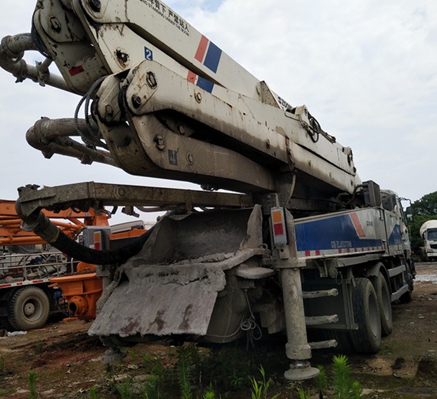 https://images.tongzsf.com/tong/truck_machine/20210127/16010f3c712eb2.jpg