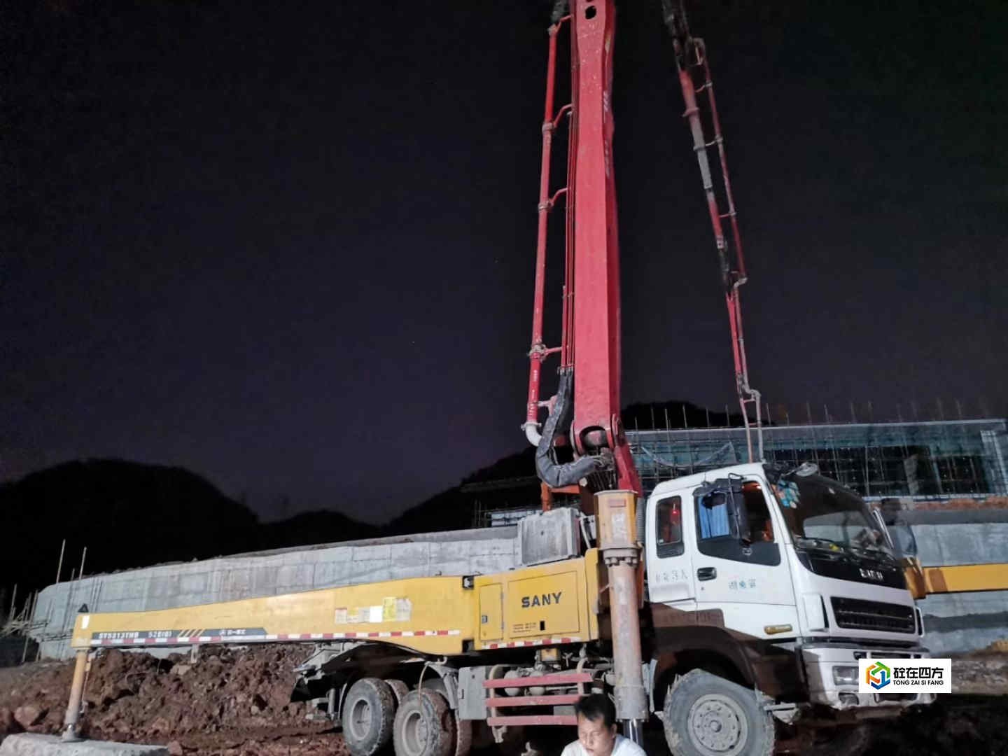 https://images.tongzsf.com/tong/truck_machine/20210127/16011000c775cd.jpg