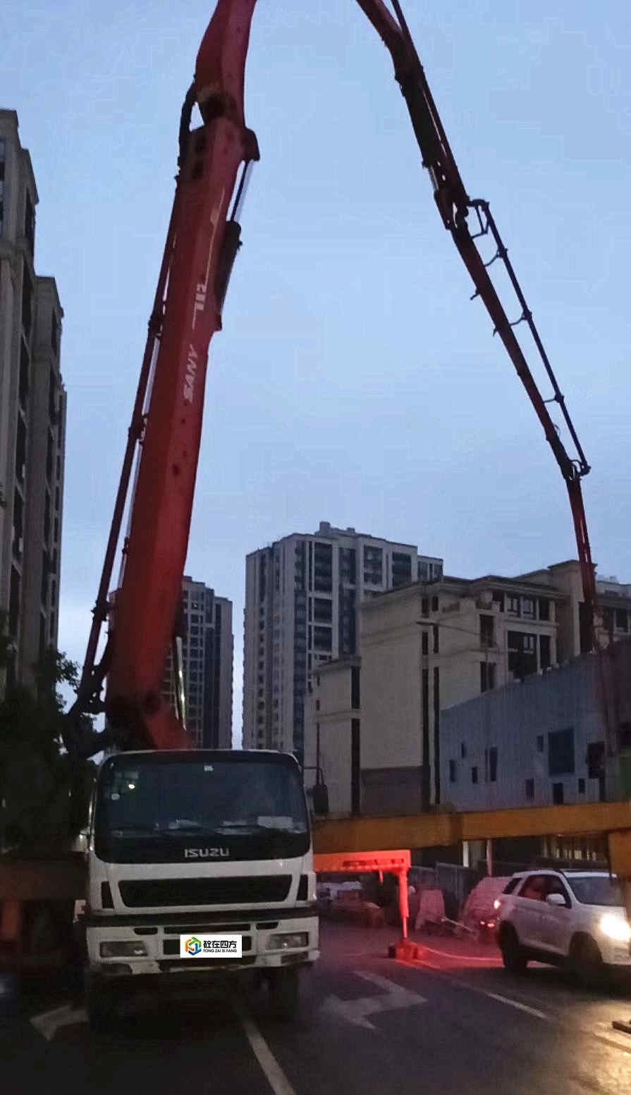 https://images.tongzsf.com/tong/truck_machine/20210127/16011000c8fb88.jpg
