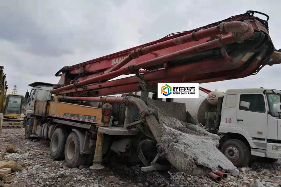 https://images.tongzsf.com/tong/truck_machine/20210127/160110389acb95.jpg