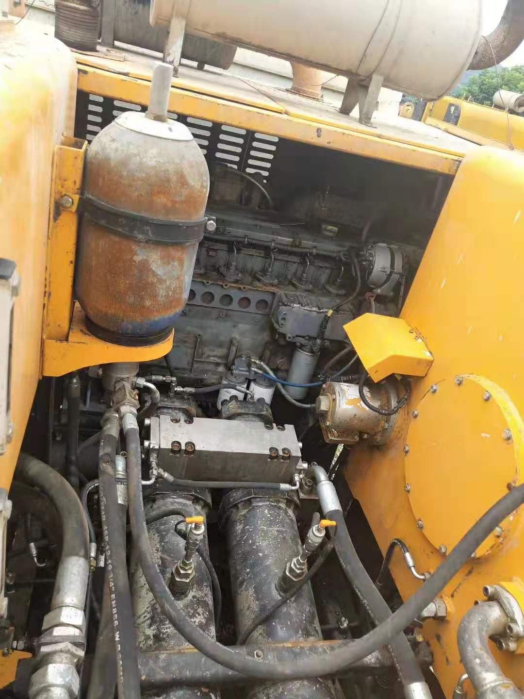 https://images.tongzsf.com/tong/truck_machine/20210127/16011070e4b9f2.jpg