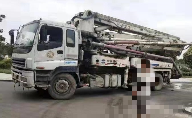 https://images.tongzsf.com/tong/truck_machine/20210127/16011095f80bcf.jpg