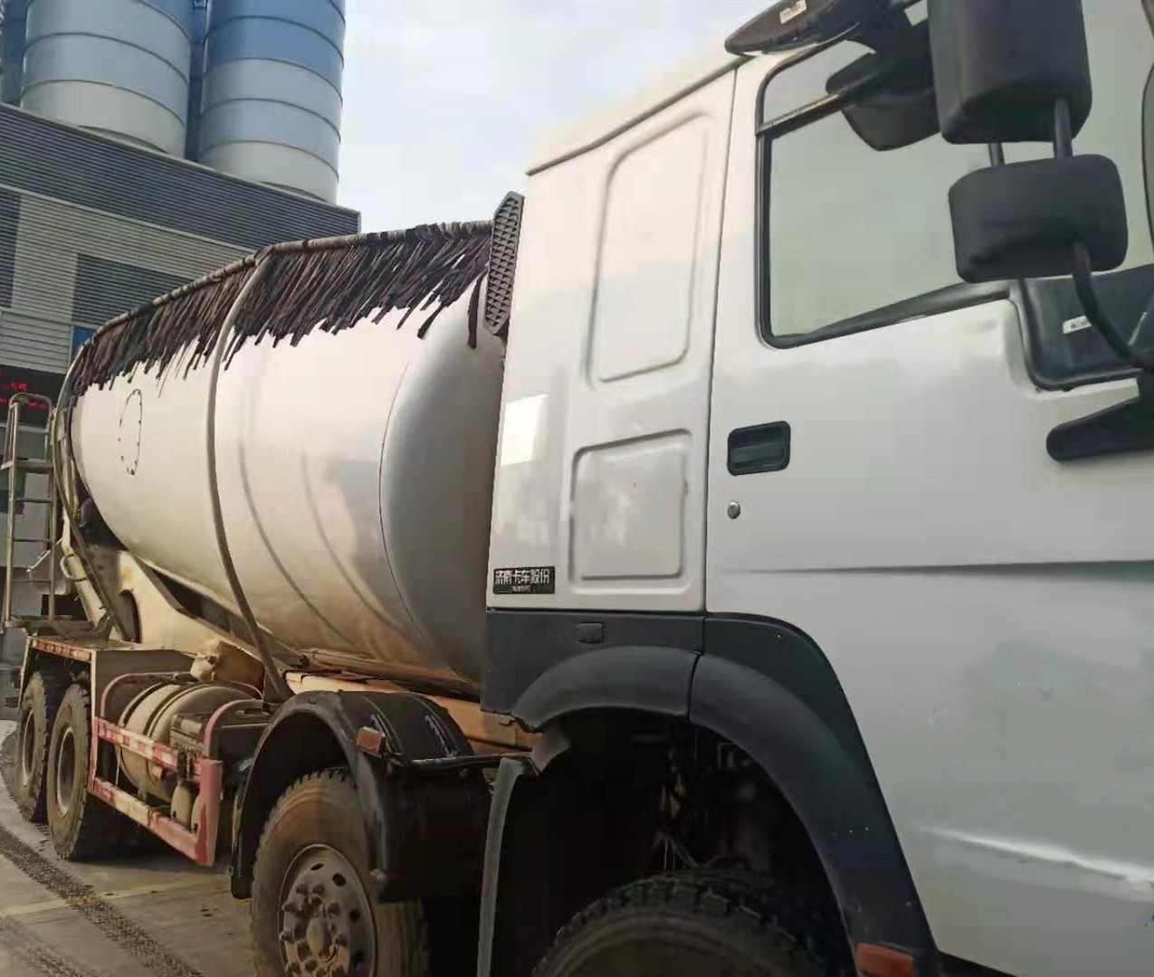 https://images.tongzsf.com/tong/truck_machine/20210127/160110a892fb6e.jpg
