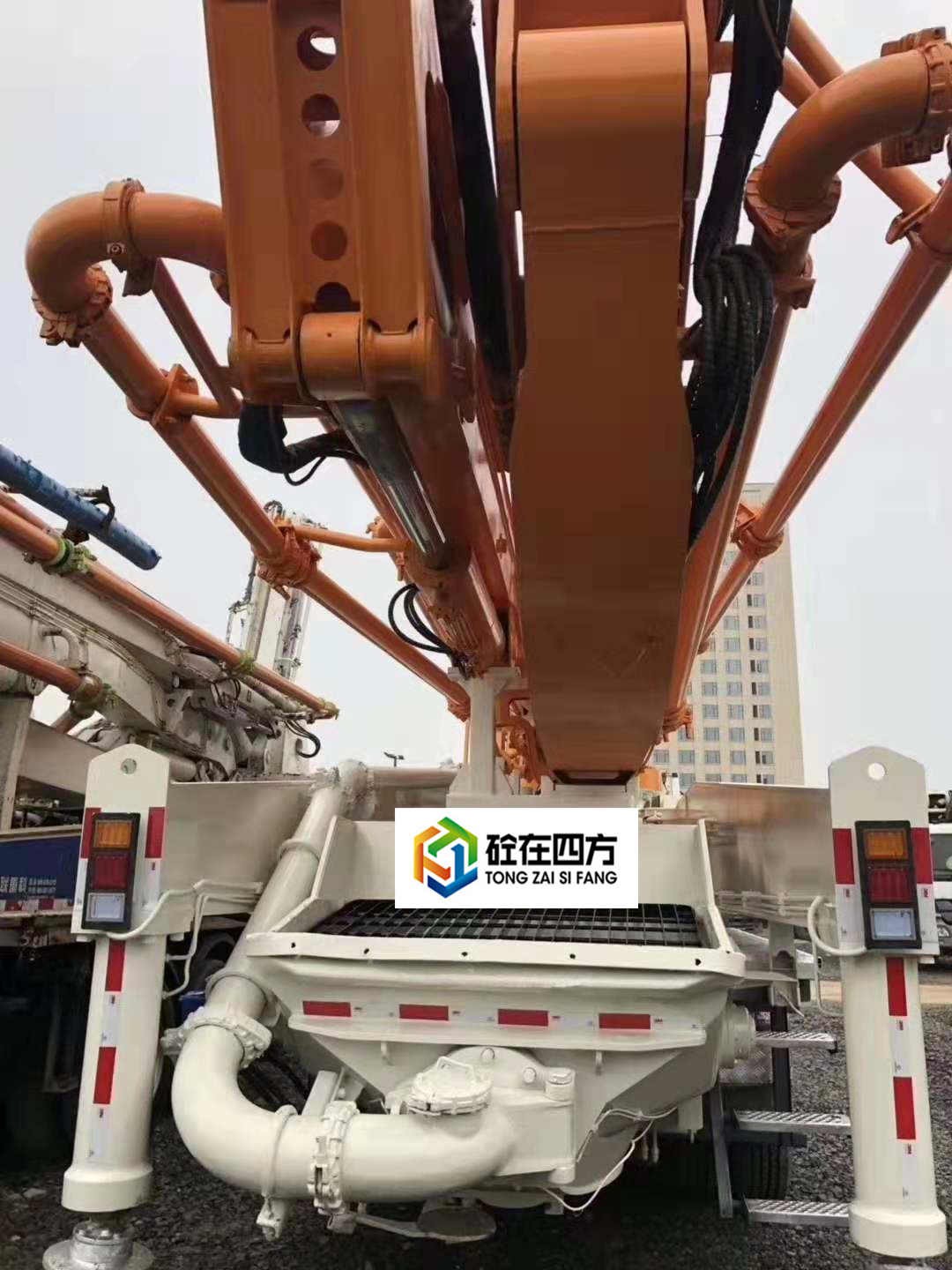https://images.tongzsf.com/tong/truck_machine/20210127/160110cd945d77.jpg