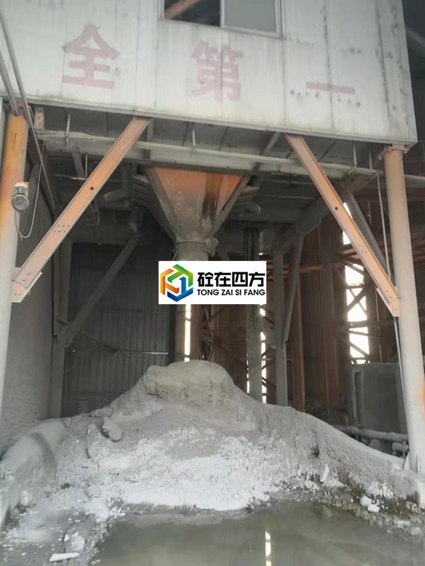 https://images.tongzsf.com/tong/truck_machine/20210127/16011106d79c69.jpg