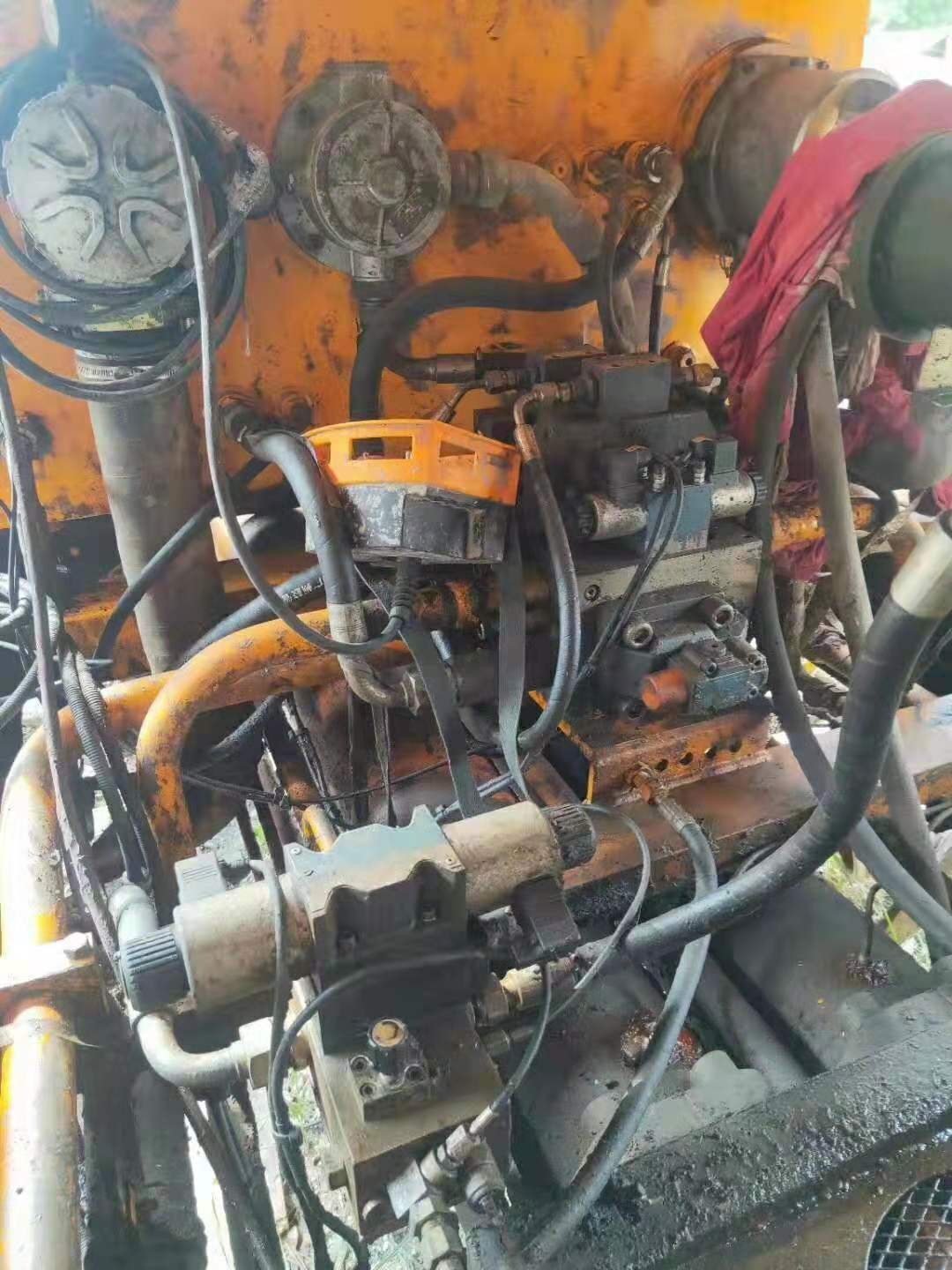 https://images.tongzsf.com/tong/truck_machine/20210127/1601115211a51a.jpg