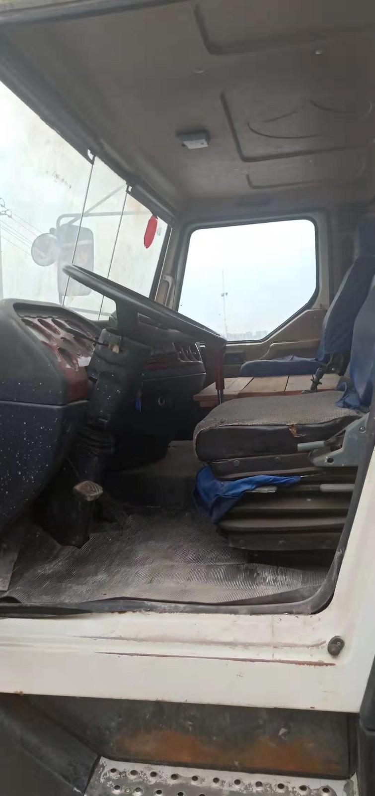 https://images.tongzsf.com/tong/truck_machine/20210127/160111772b0241.jpg