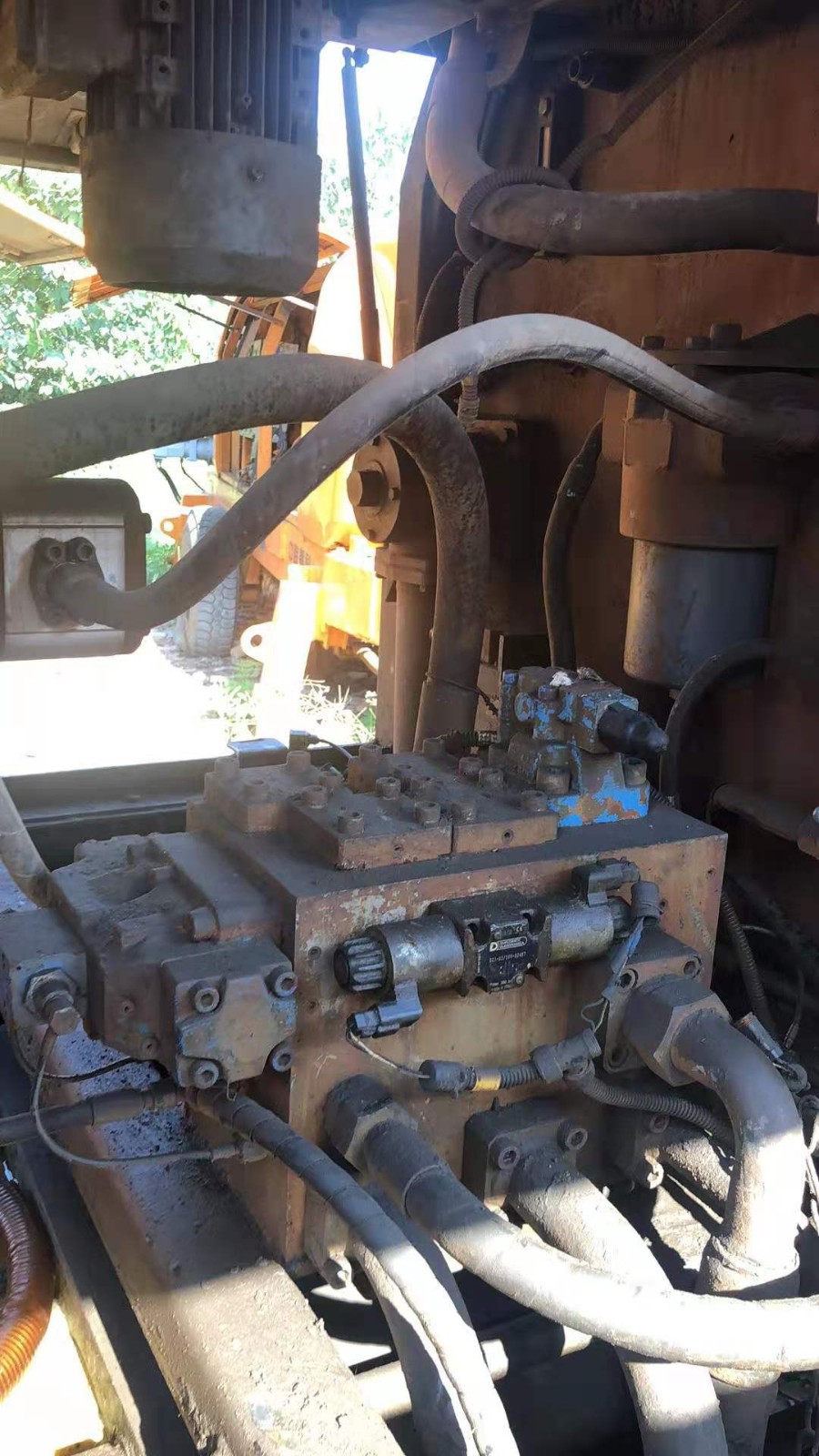 https://images.tongzsf.com/tong/truck_machine/20210127/160111777c9847.jpg