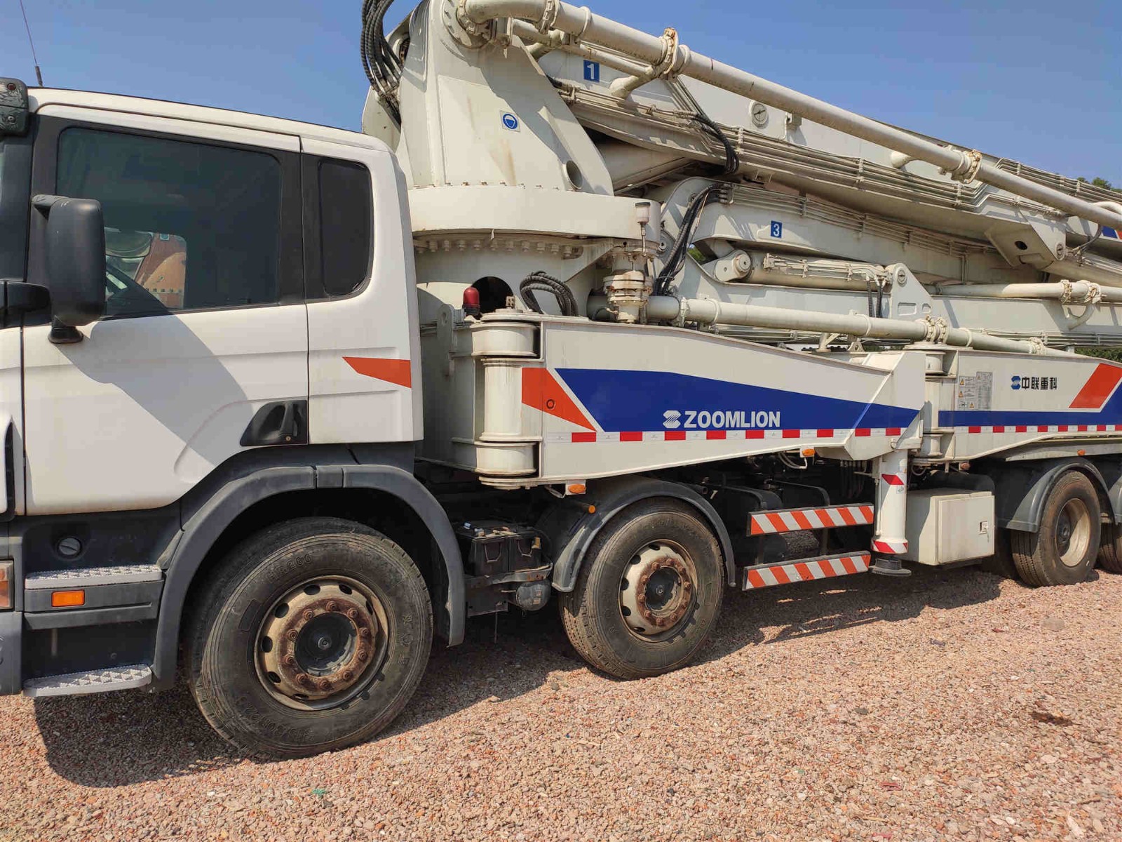 https://images.tongzsf.com/tong/truck_machine/20210127/160111899f27e6.jpg