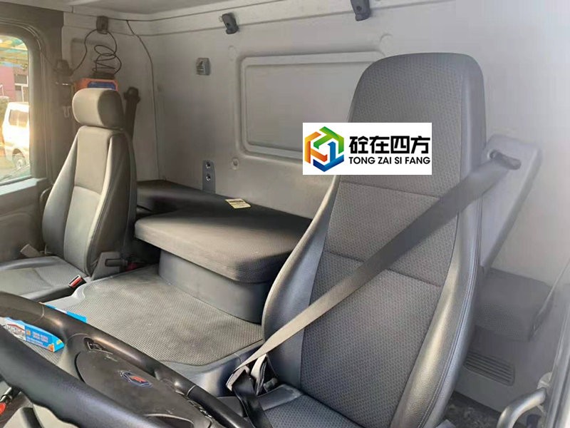 https://images.tongzsf.com/tong/truck_machine/20210127/1601118a766ff5.jpg