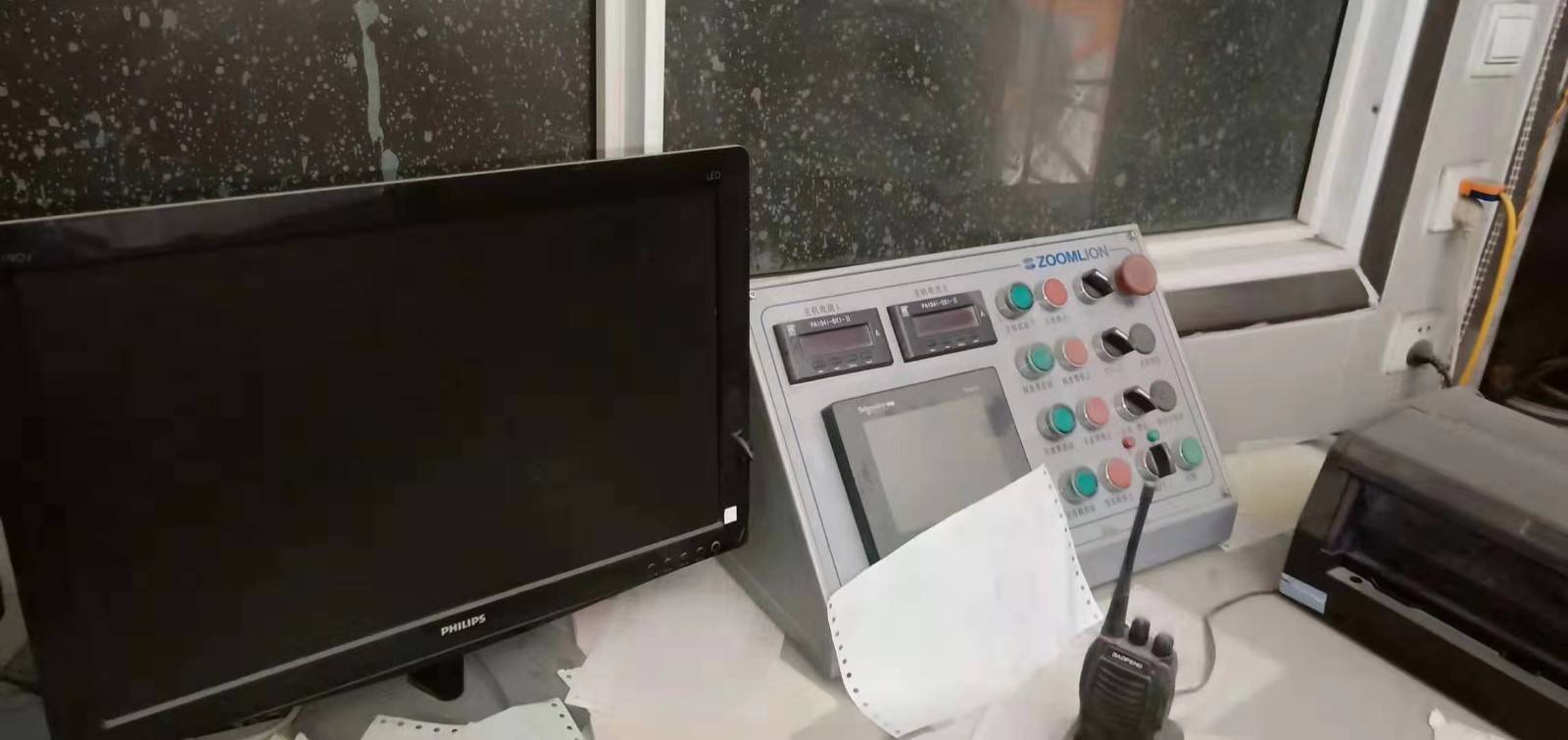 https://images.tongzsf.com/tong/truck_machine/20210127/160111e7ab6d33.jpg