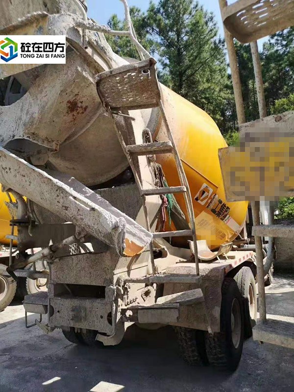 https://images.tongzsf.com/tong/truck_machine/20210127/160111e7f0b4c2.jpg