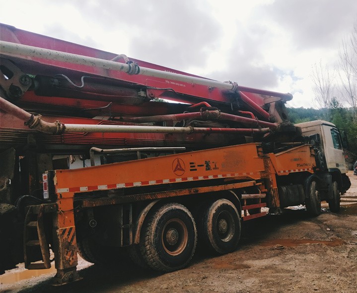 https://images.tongzsf.com/tong/truck_machine/20210127/160111f9aab215.jpg