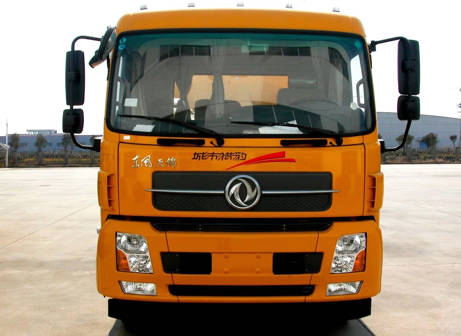 https://images.tongzsf.com/tong/truck_machine/20210127/1601121f3c09c9.jpg