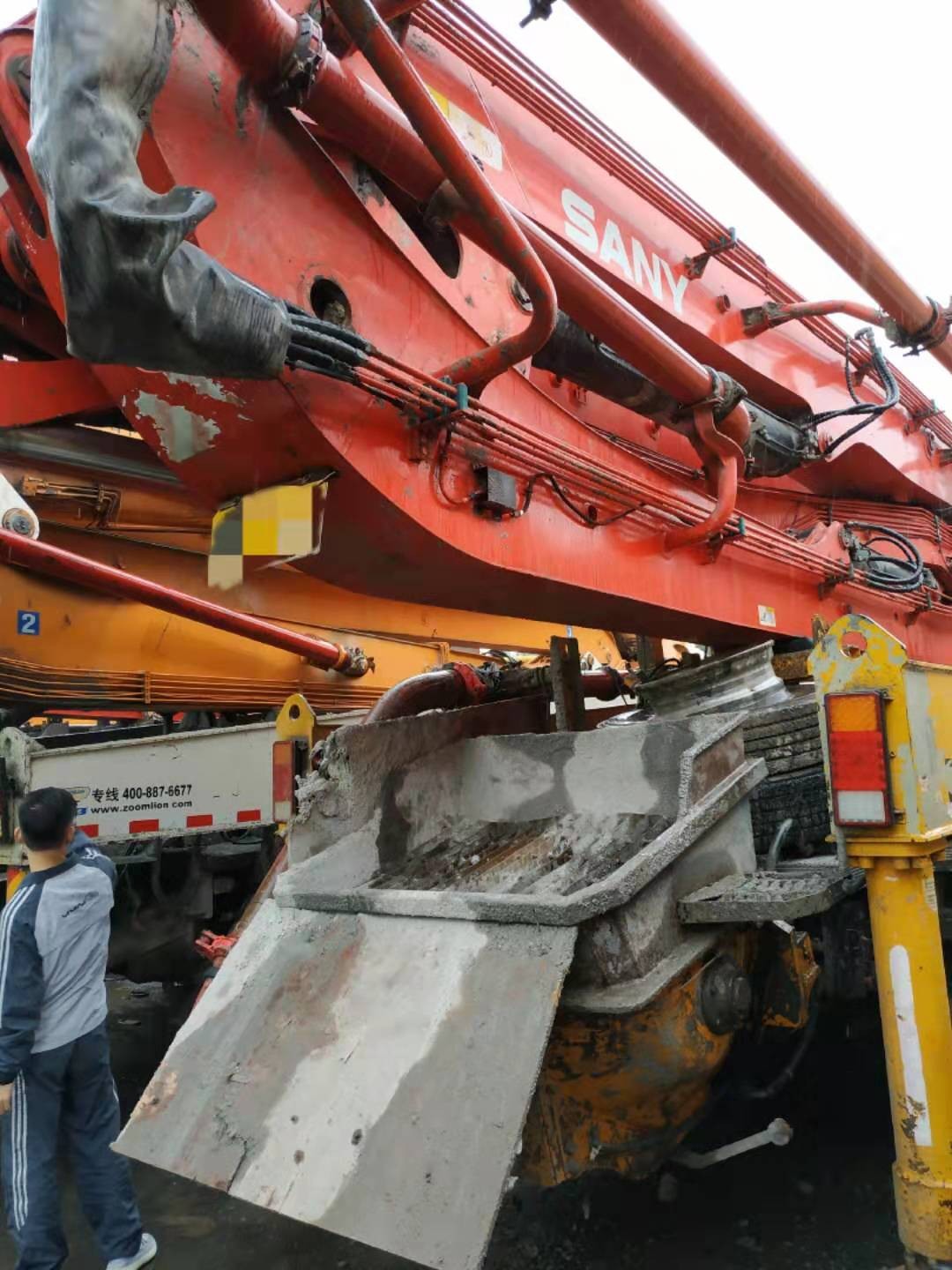 https://images.tongzsf.com/tong/truck_machine/20210127/1601121fc3c188.jpg
