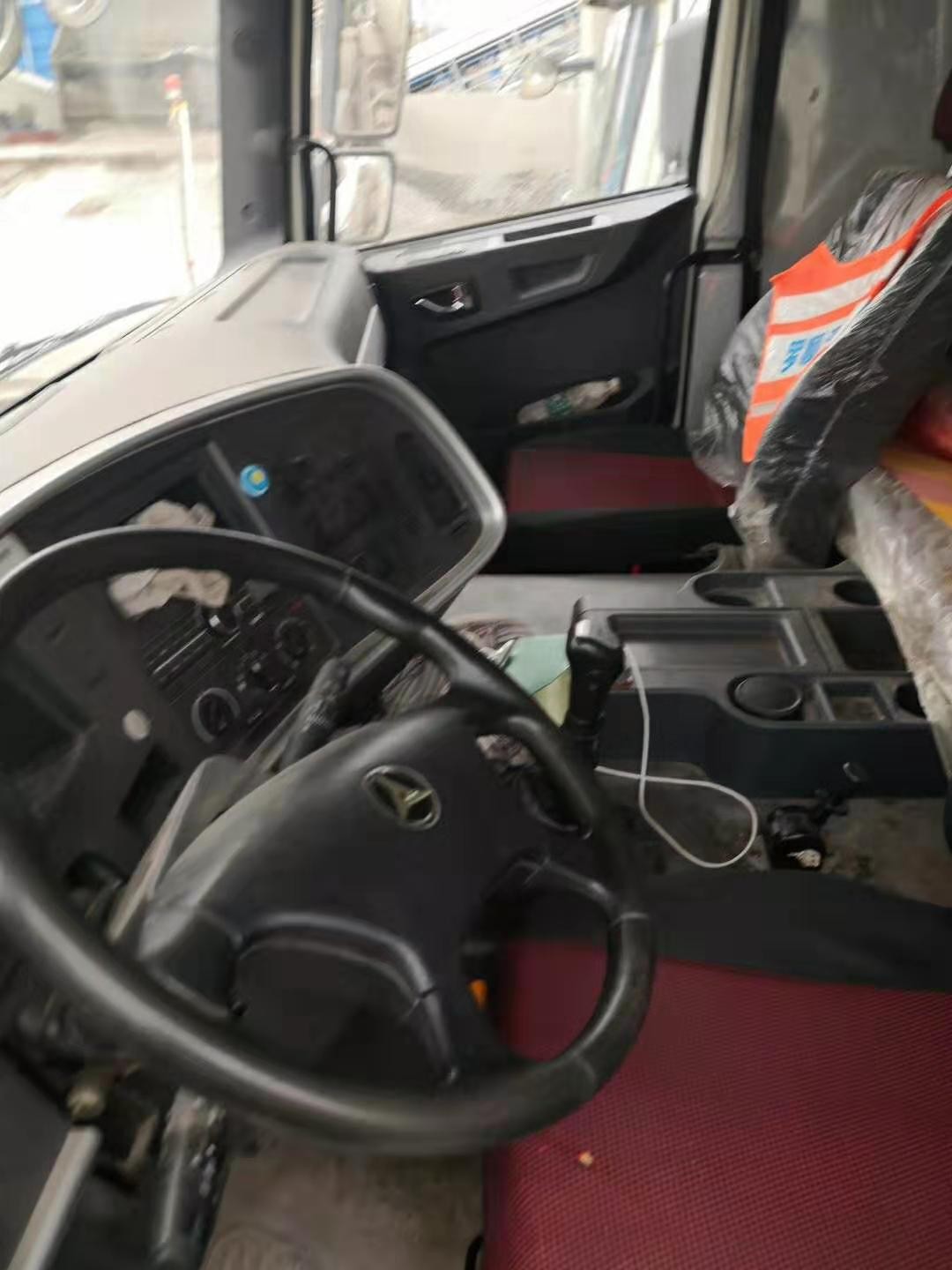 https://images.tongzsf.com/tong/truck_machine/20210127/16011231adbaac.jpg