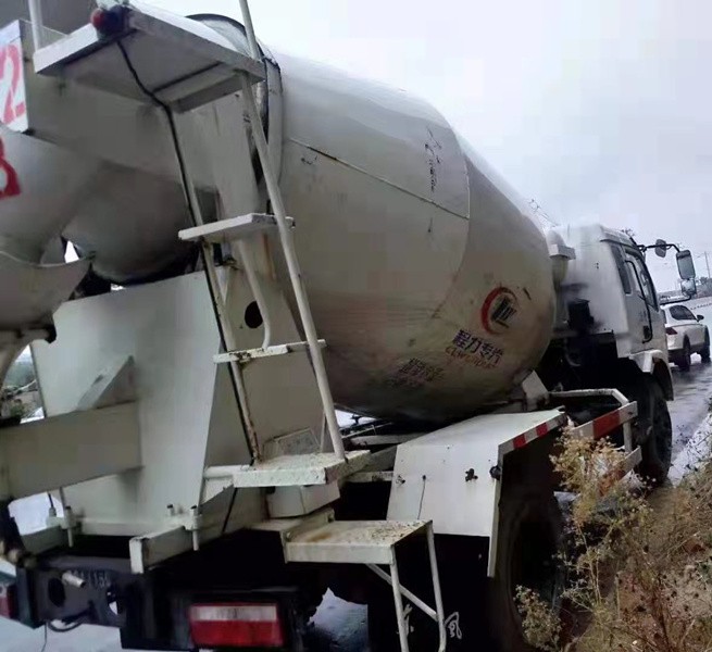 https://images.tongzsf.com/tong/truck_machine/20210127/16011232049f22.jpg
