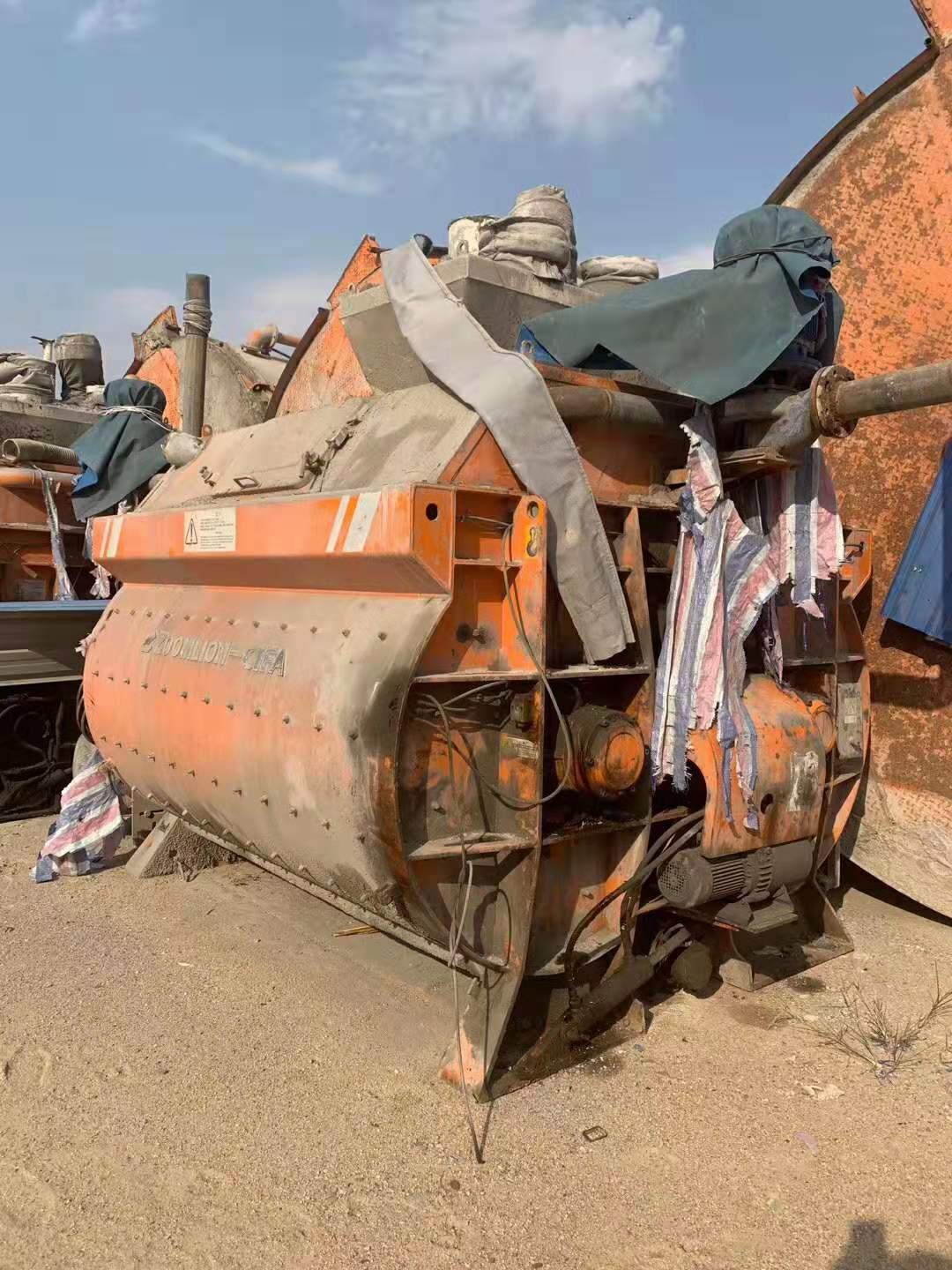 https://images.tongzsf.com/tong/truck_machine/20210127/16011232126caf.jpg