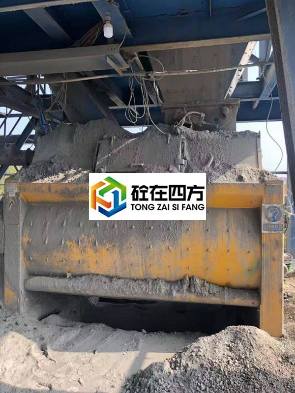 https://images.tongzsf.com/tong/truck_machine/20210127/16011232de36d3.jpg