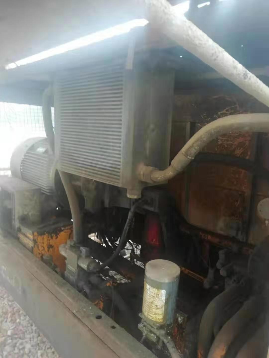 https://images.tongzsf.com/tong/truck_machine/20210127/16011257b00ffa.jpg