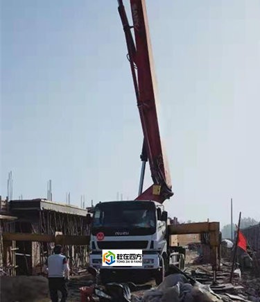 https://images.tongzsf.com/tong/truck_machine/20210127/16011257cc3898.jpg