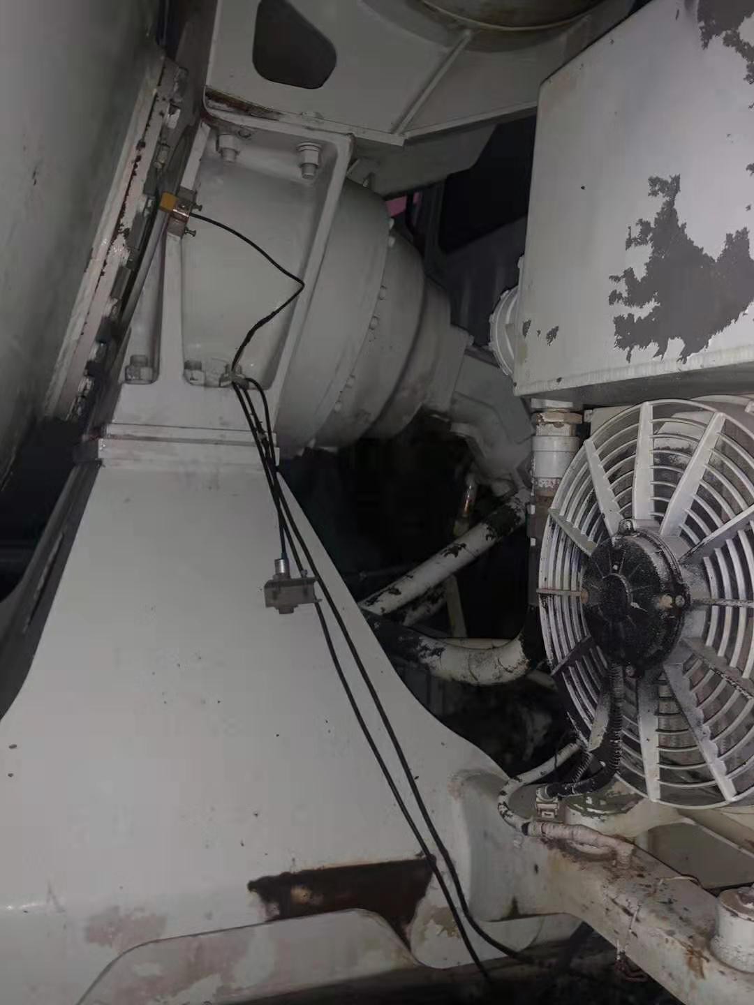 https://images.tongzsf.com/tong/truck_machine/20210127/1601126343a908.jpg