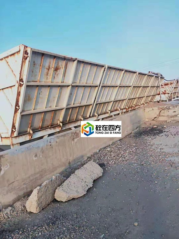 https://images.tongzsf.com/tong/truck_machine/20210127/16011266f84705.jpg