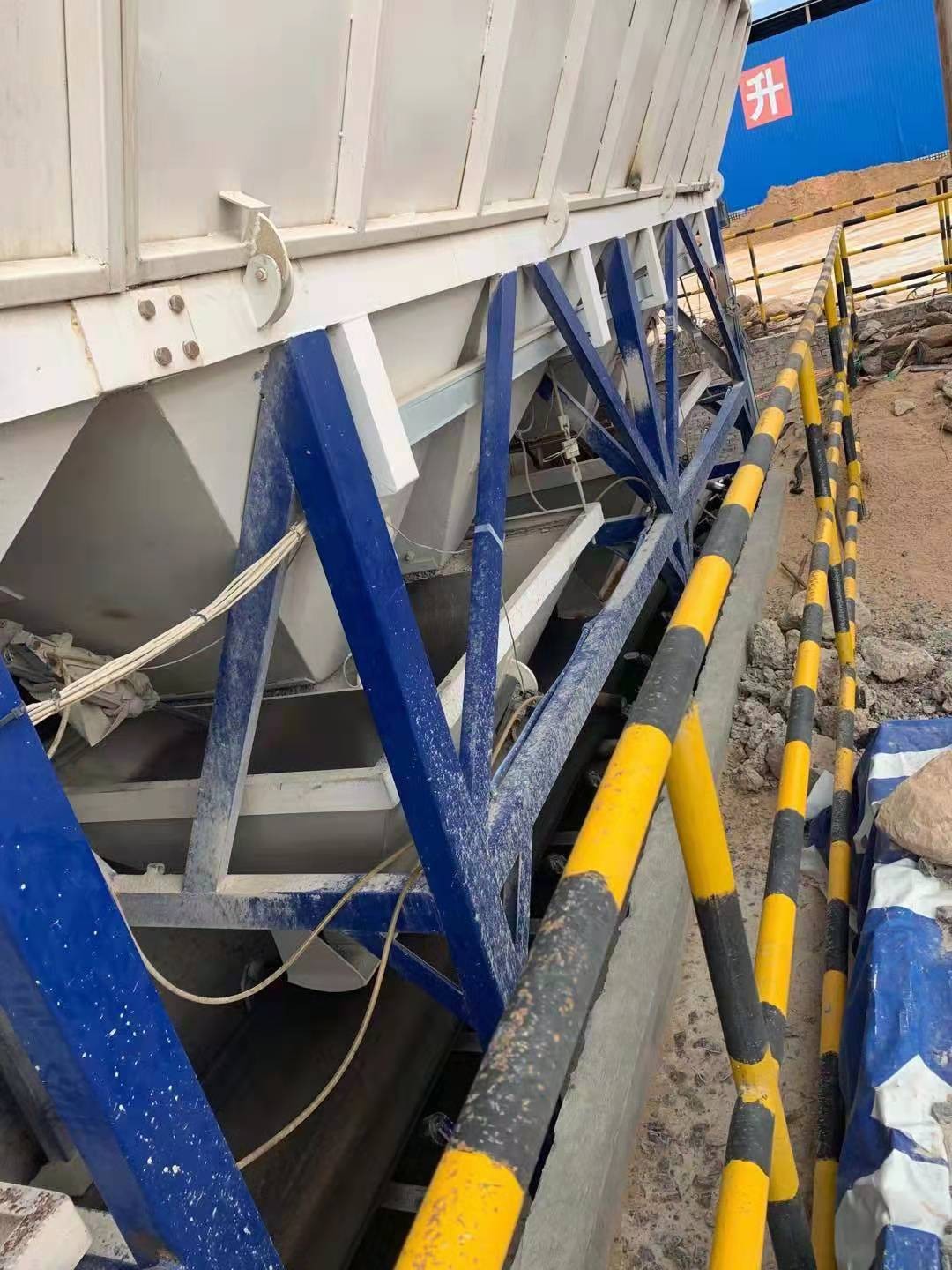 https://images.tongzsf.com/tong/truck_machine/20210127/1601126b75d25a.jpg