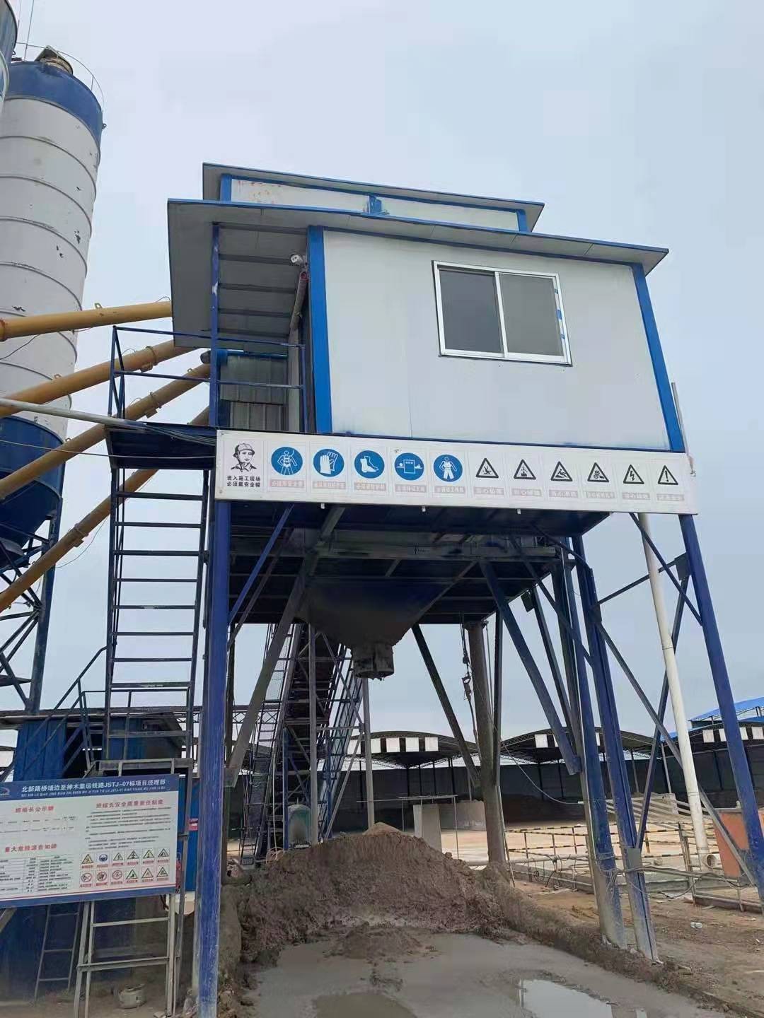 https://images.tongzsf.com/tong/truck_machine/20210127/1601126b781354.jpg
