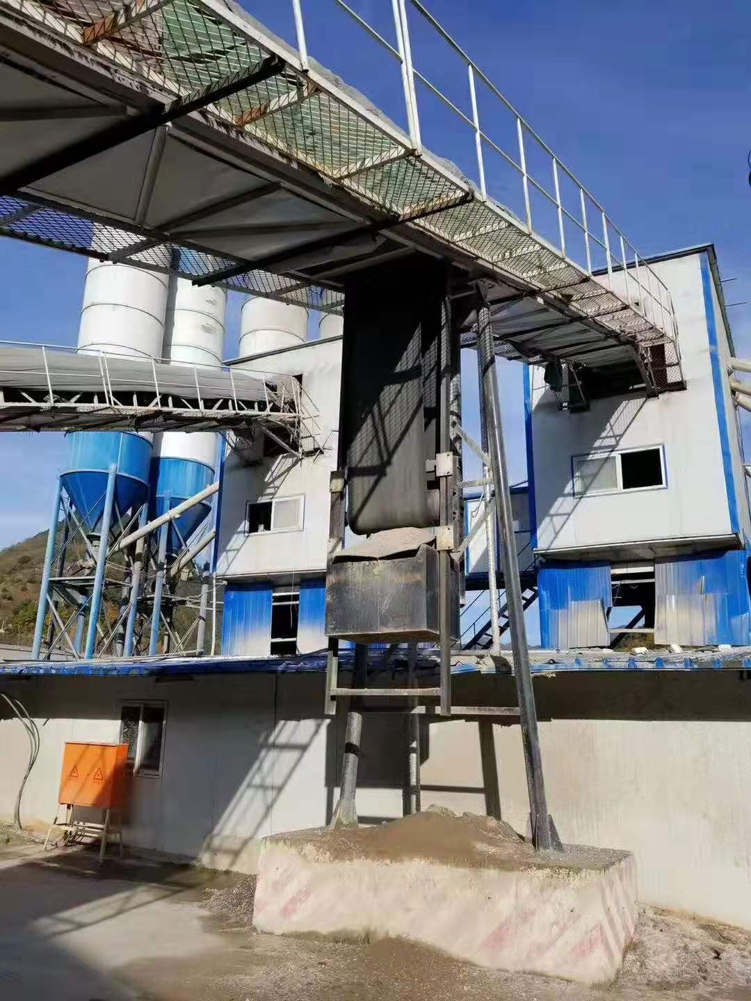 https://images.tongzsf.com/tong/truck_machine/20210127/1601126ec83378.jpg