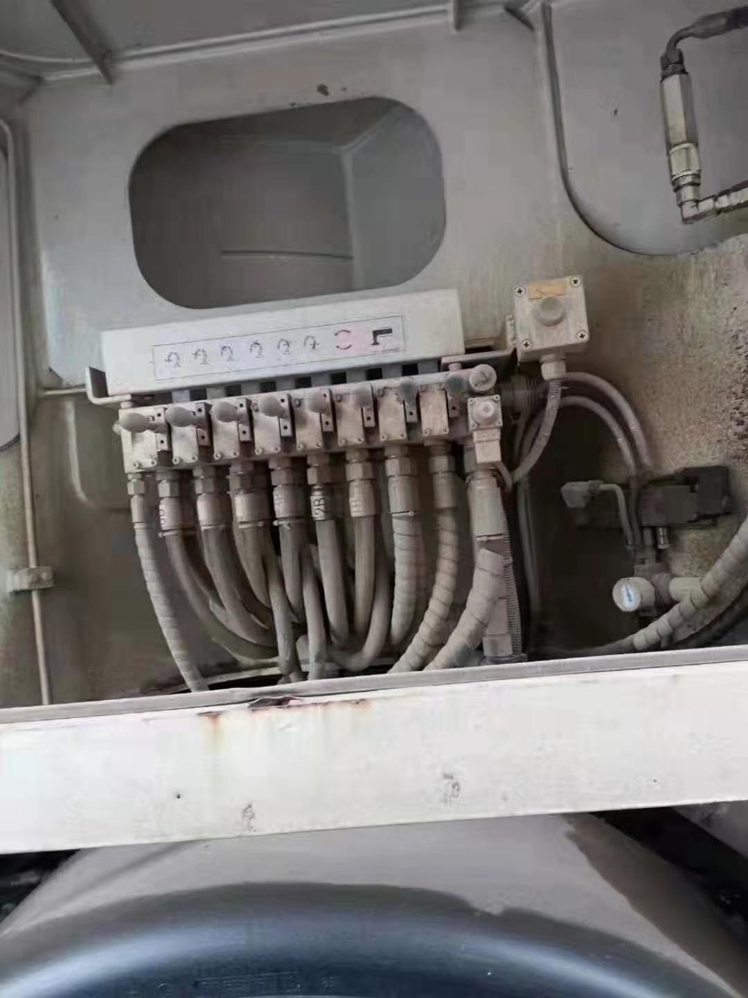 https://images.tongzsf.com/tong/truck_machine/20210127/16011275a848b7.jpg