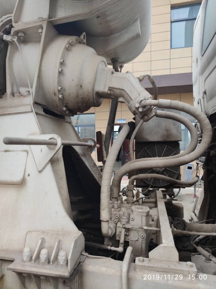 https://images.tongzsf.com/tong/truck_machine/20210127/16011275e3bf45.jpg