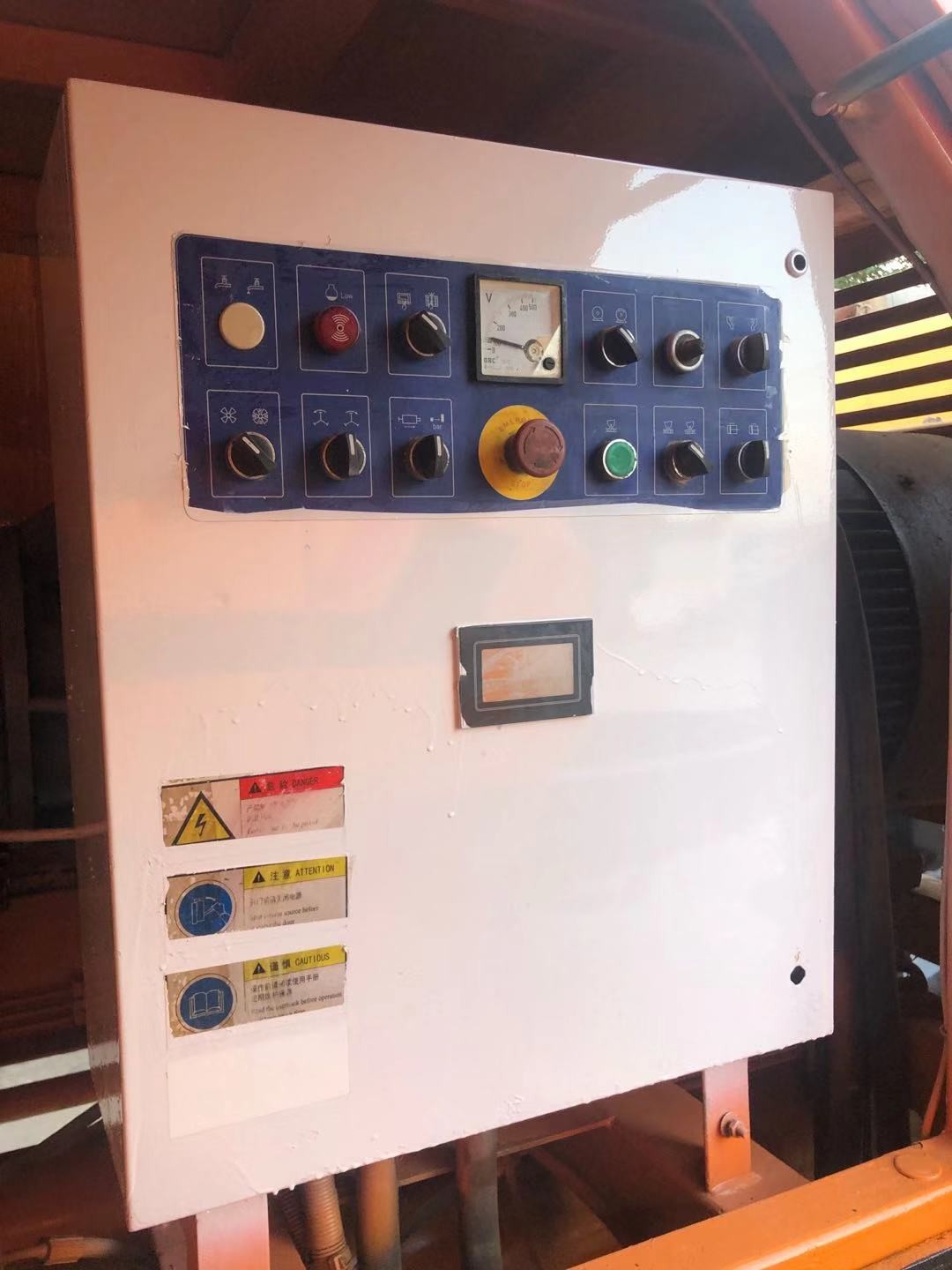 https://images.tongzsf.com/tong/truck_machine/20210127/160112769abb82.jpg