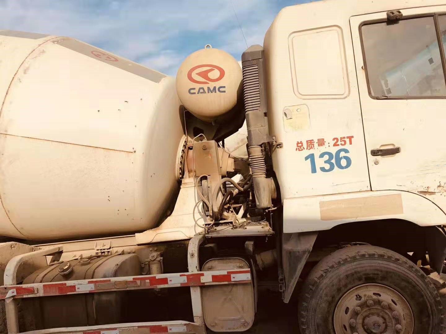 https://images.tongzsf.com/tong/truck_machine/20210127/160112889bec66.jpg