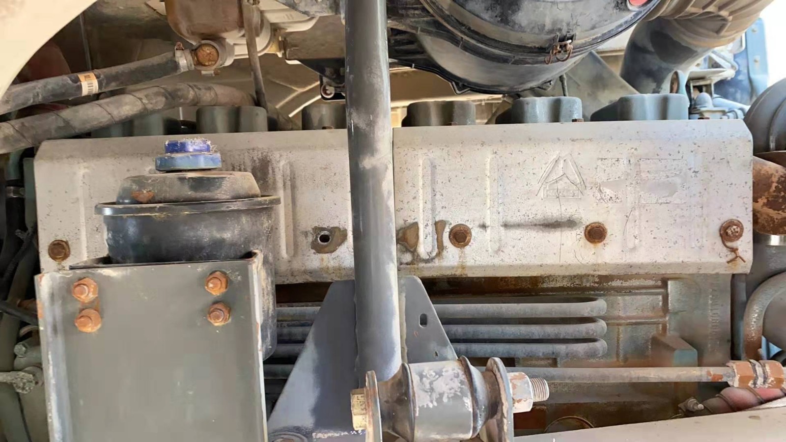 https://images.tongzsf.com/tong/truck_machine/20210127/1601128fe0fef5.jpg