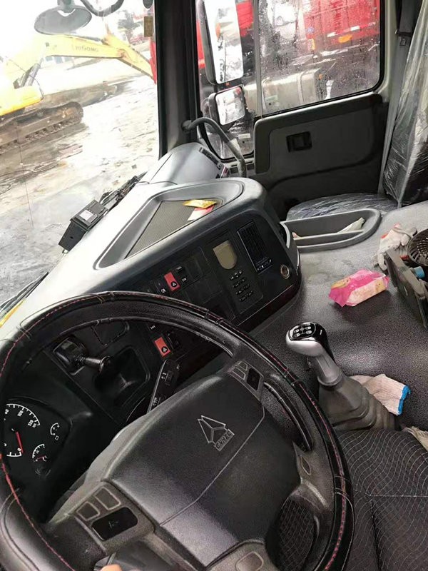 https://images.tongzsf.com/tong/truck_machine/20210127/16011294504177.jpg