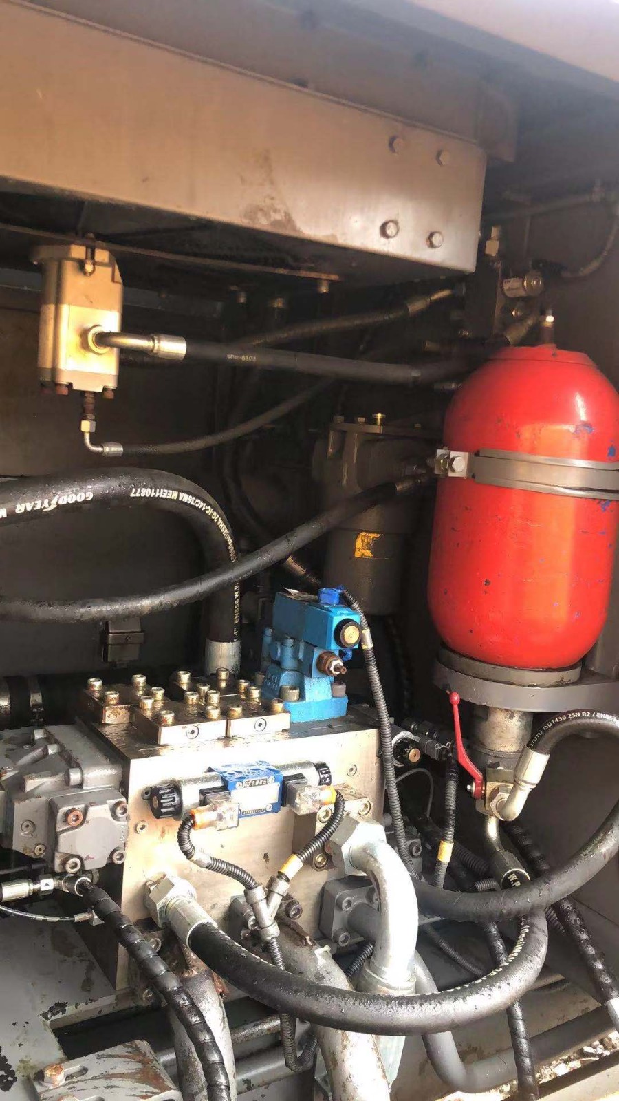 https://images.tongzsf.com/tong/truck_machine/20210127/1601129868f6a3.jpg