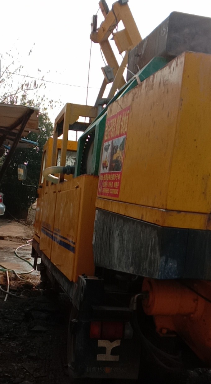 https://images.tongzsf.com/tong/truck_machine/20210127/160112a77686c9.jpg
