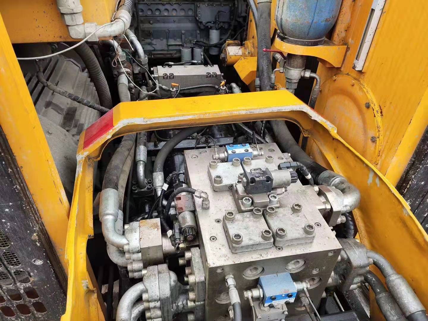 https://images.tongzsf.com/tong/truck_machine/20210127/160112a79e31fe.jpg