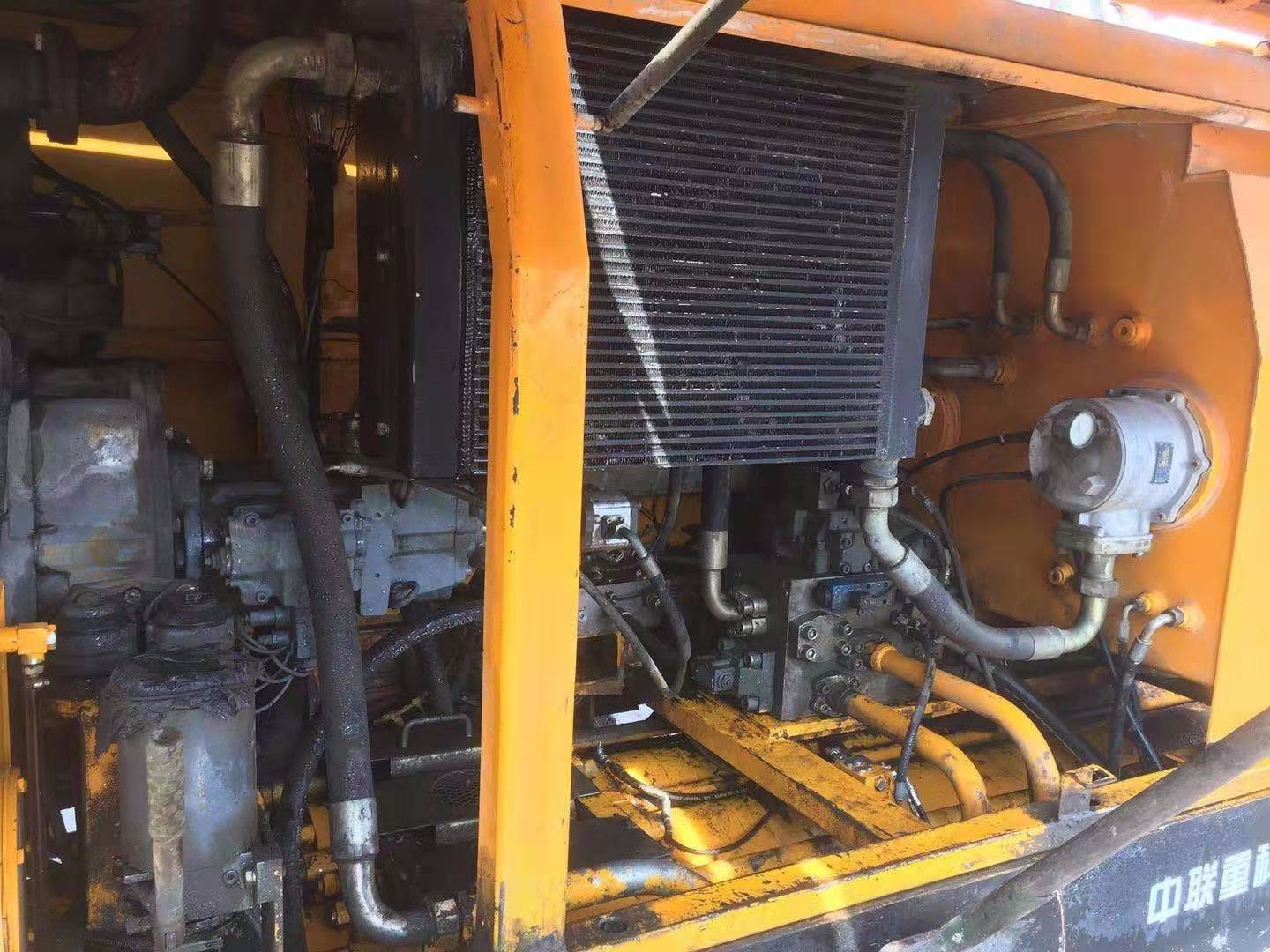 https://images.tongzsf.com/tong/truck_machine/20210127/160112ab3380aa.jpg