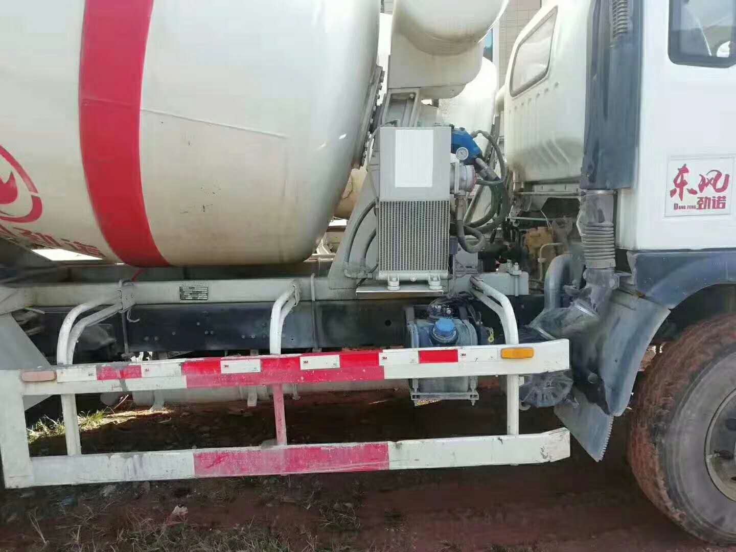 https://images.tongzsf.com/tong/truck_machine/20210127/160112af01c4b8.jpg