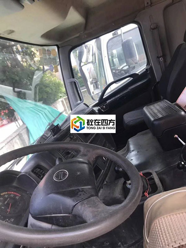 https://images.tongzsf.com/tong/truck_machine/20210127/160112b54c0590.jpg