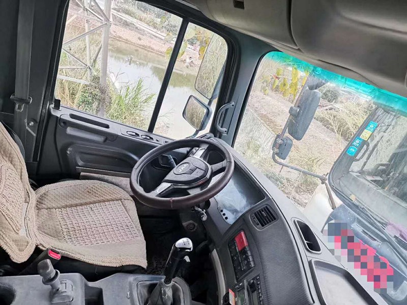 https://images.tongzsf.com/tong/truck_machine/20210127/160112b559f720.jpg