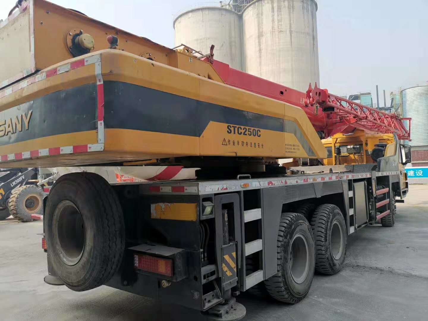https://images.tongzsf.com/tong/truck_machine/20210127/160112b5729987.jpg